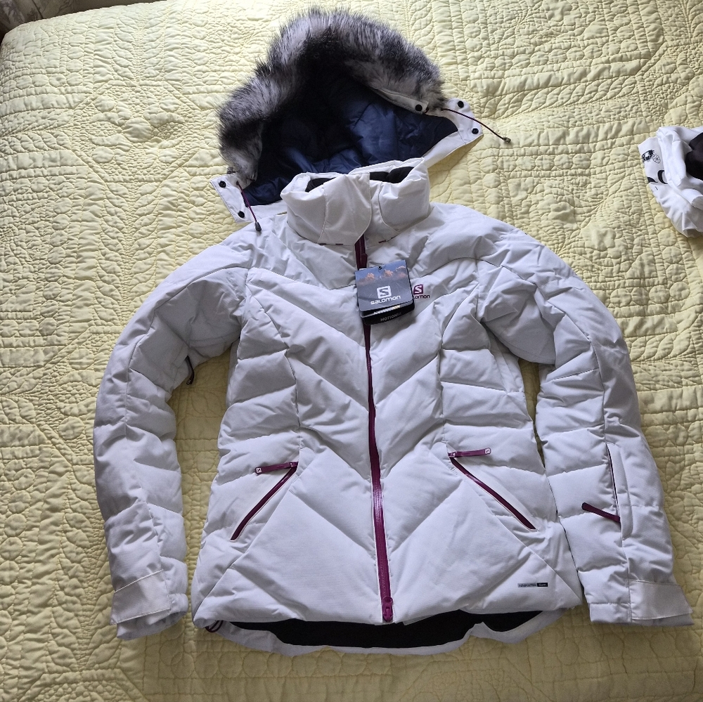 Salomon White Ski Jacket with Fur Hood